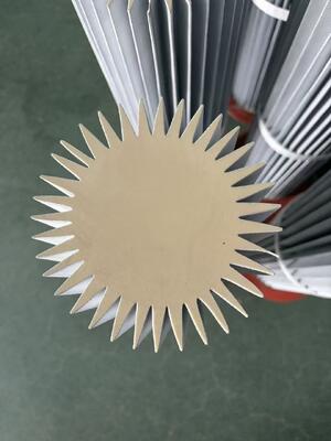 Flanschmontage Edelstahl Faltenbalg Metallfilterpatrone Wiederverwendbarer waschbarer industrieller gefalteter Filterelement